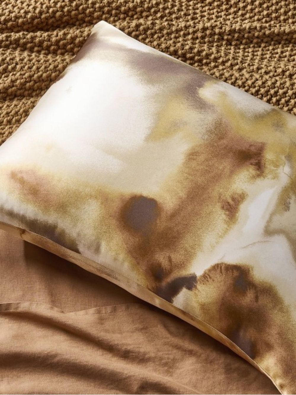 NEW 2 Casaluna Silk Off White  Watercolor Pillowcases, Standard
